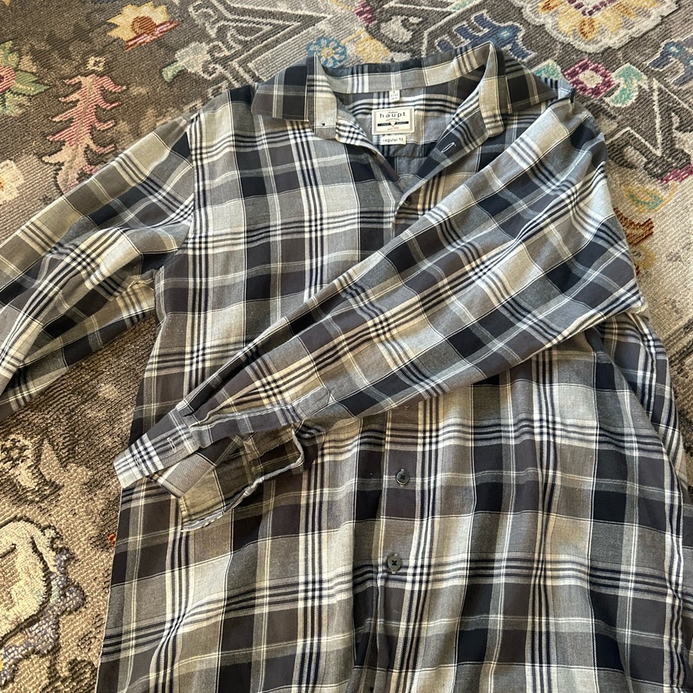 Authentic Haupt -  Men's Casual Plaid Shirt in Black and White - L